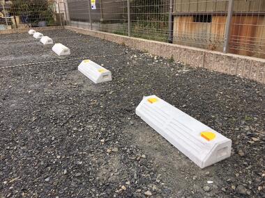 第二駐車場の車止め