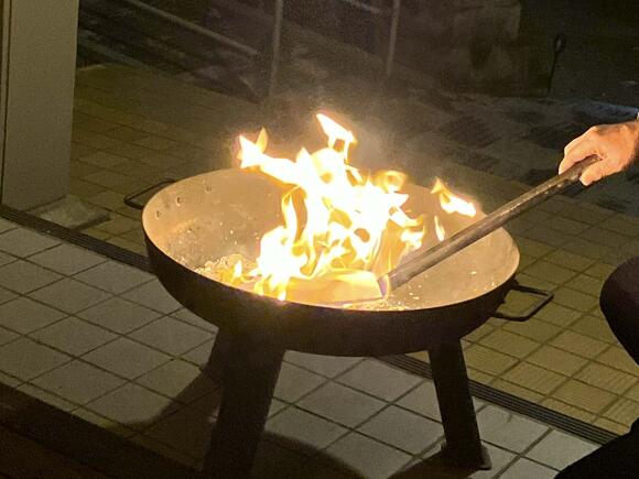 懺悔イブニングのお焚き上げ