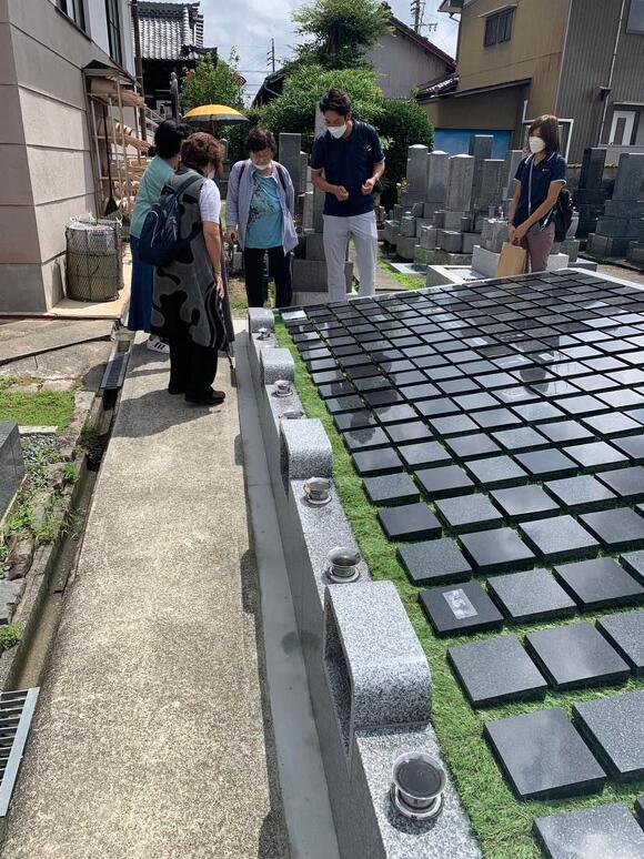 芳樹林の見学風景