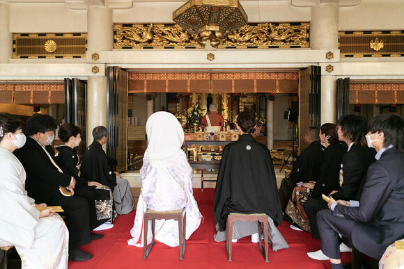 お寺で結婚式