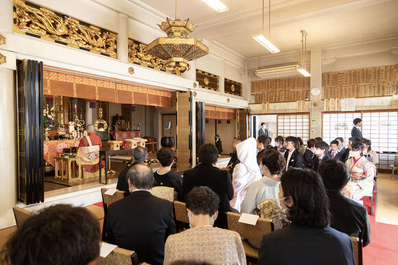 お寺で結婚式