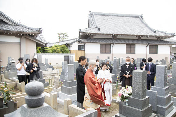 お寺で結婚式